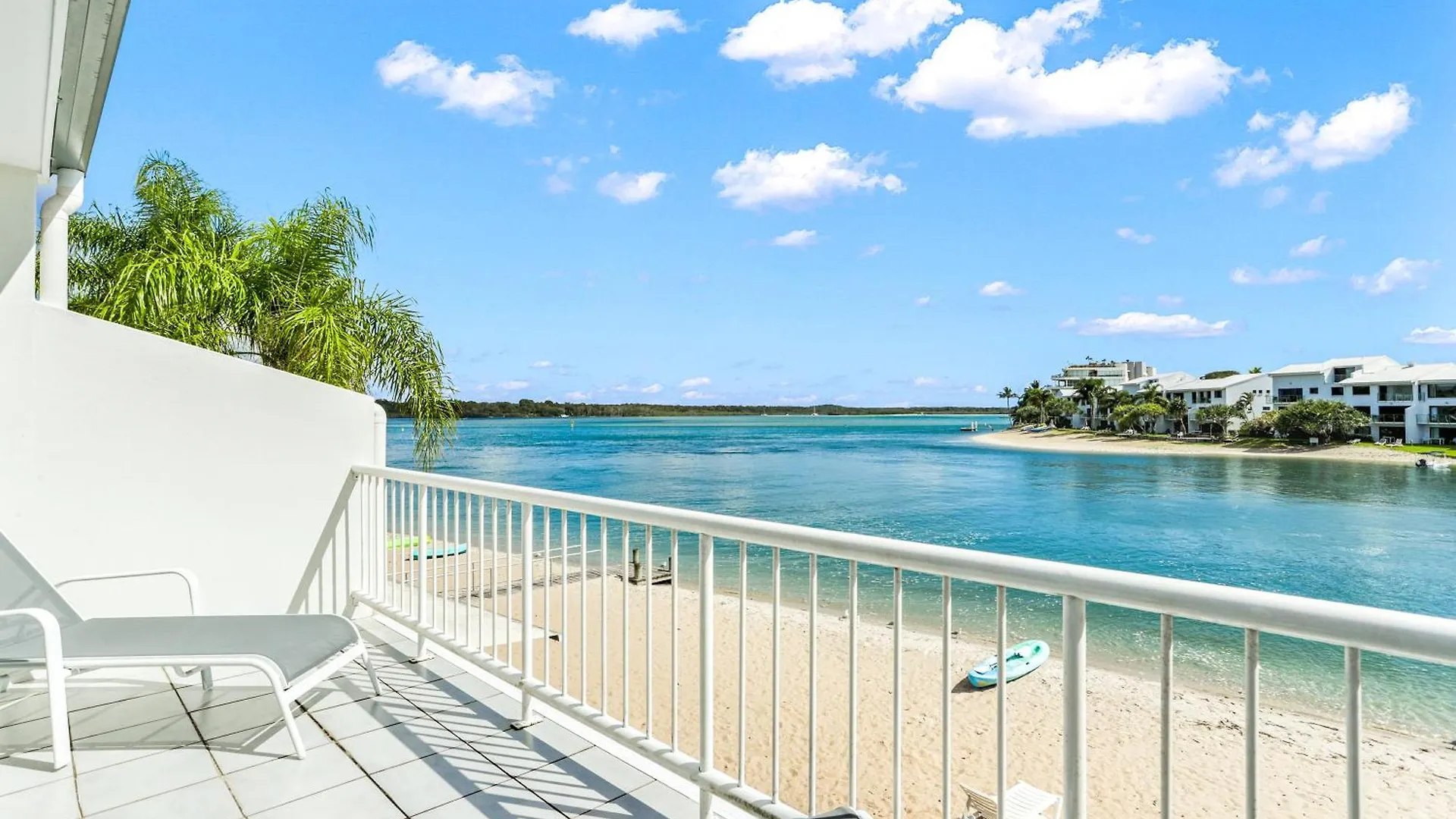 Noosa Riverfront Apartment Unit 7 Noosaville